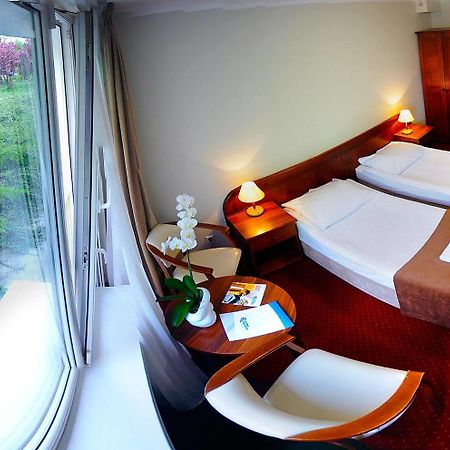 Hotel Zawisza Bydgoszcz Ngoại thất bức ảnh