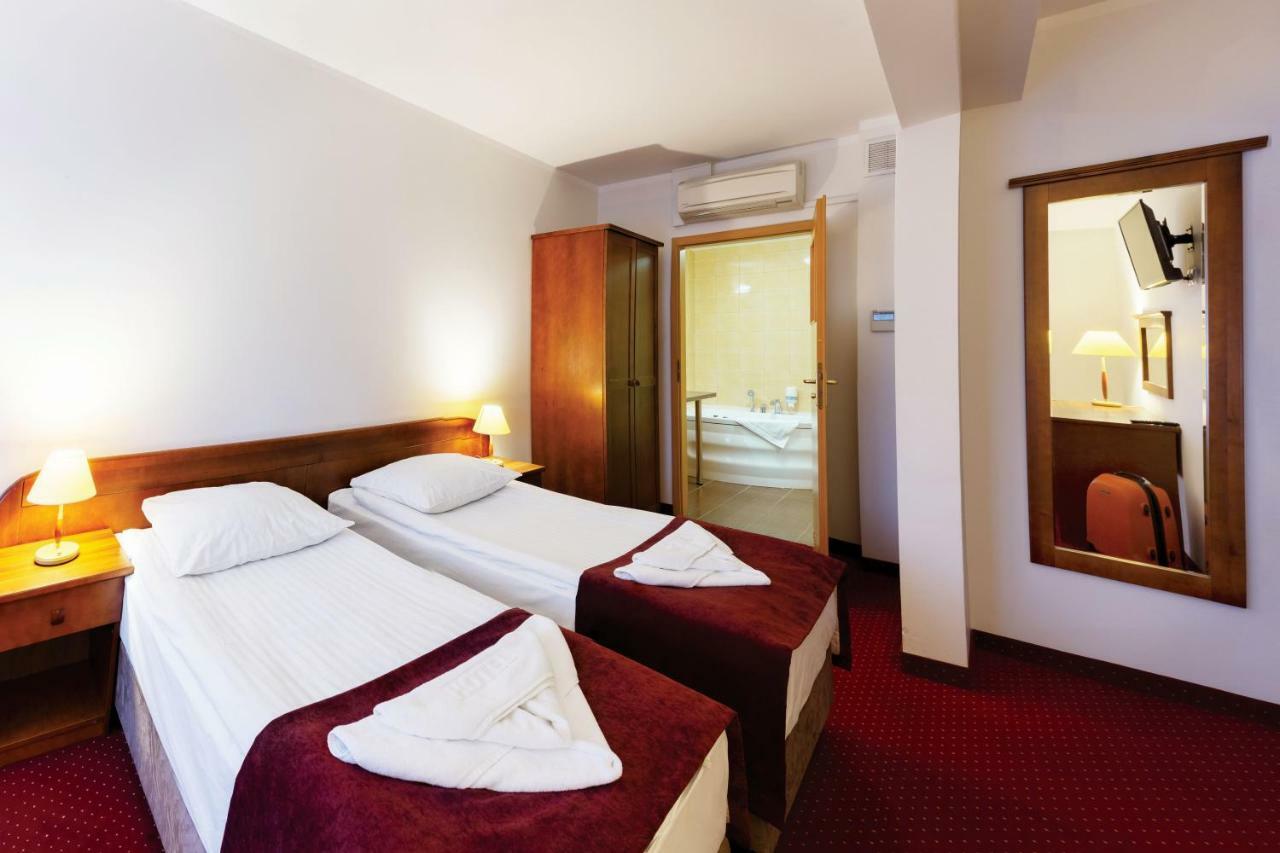 Hotel Zawisza Bydgoszcz Ngoại thất bức ảnh